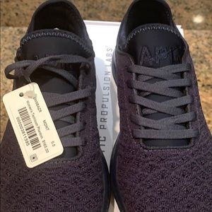 Women’s tech loom phantom APL